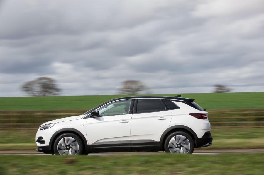  Vauxhall Grandland X Turbo D Ultimate 2018 года  (фото 13 из 16)